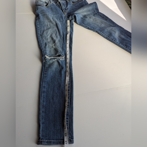 Lucky Brand Brooke Skinny Jeans Torn Distressed Denim Size 4/27 - Picture 12 of 12